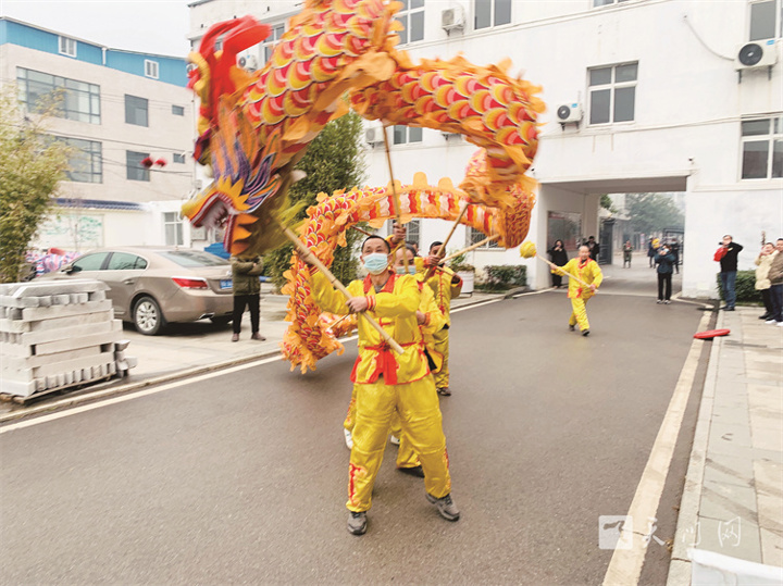  【2023 网络中国节·春节】龙腾狮舞贺新春